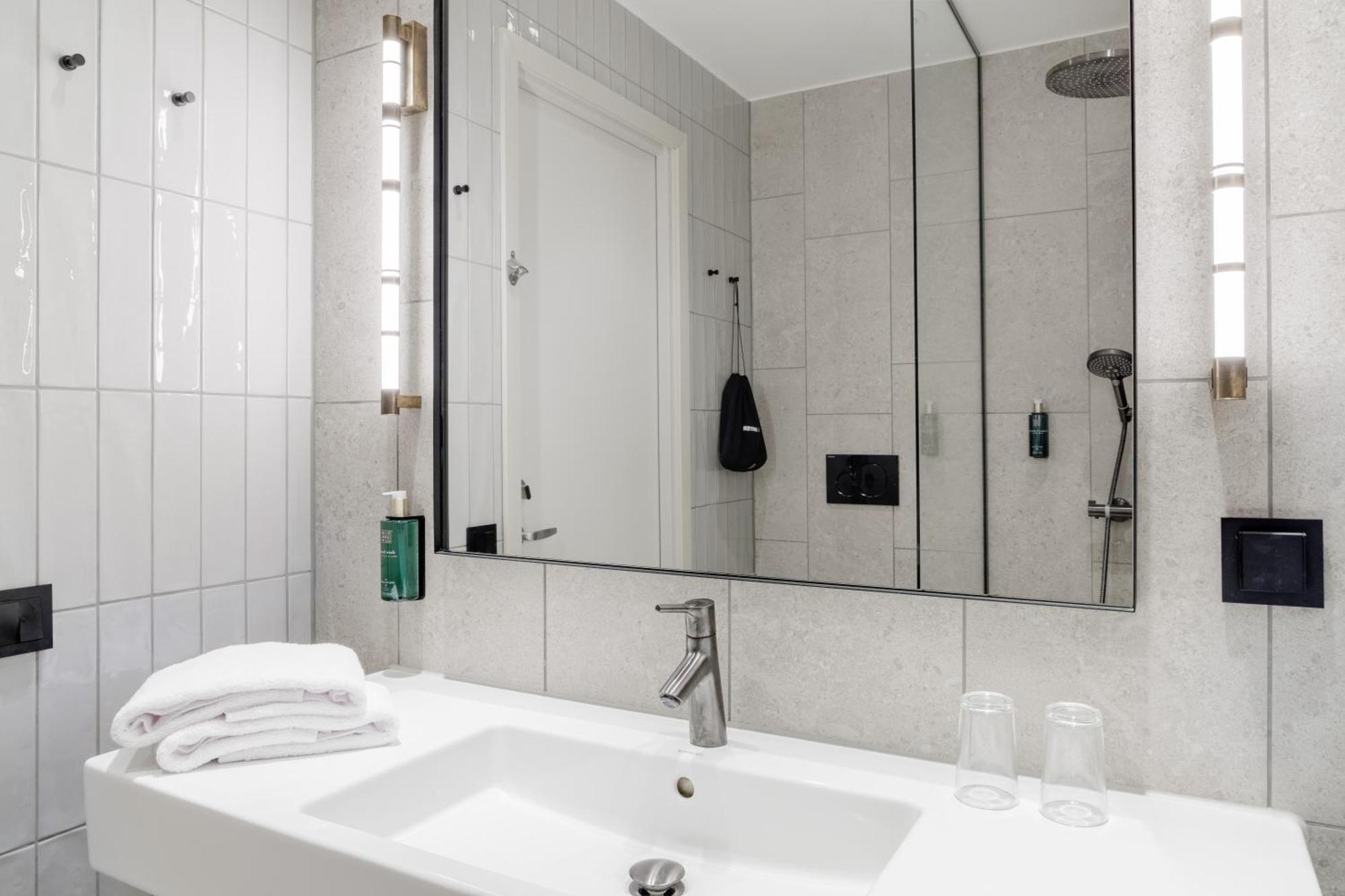Home Hotel Tapetfabriken Nacka község Kültér fotó